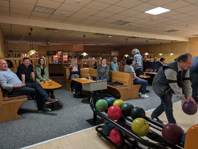 Beim Bowling - das Spiel